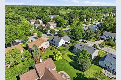 572 N Walnut Lane, Schaumburg, IL 60194 - Photo 33