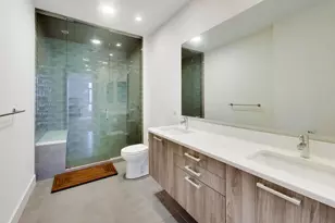367 W Locust St, Chicago, IL 60610 - Photo 13