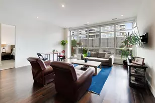 367 W Locust St, Chicago, IL 60610 - Photo 5