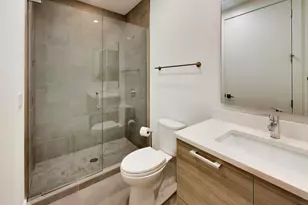 367 W Locust St, Chicago, IL 60610 - Photo 15