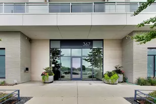 367 W Locust St, Chicago, IL 60610 - Photo 25