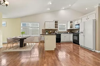 1524 Belclare Road, Normal, IL 61761 - Photo 5