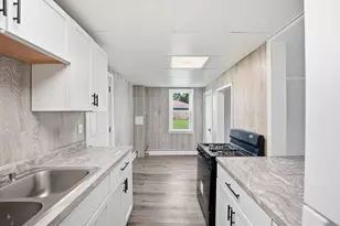 109 E Mondamin St, Minooka, IL 60447 - Photo 13