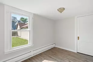 109 E Mondamin St, Minooka, IL 60447 - Photo 5
