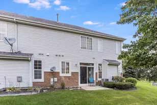 8310 Pembridge Ct, Joliet, IL 60431 - Photo 11