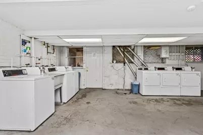 805 W Belle Plaine Avenue #103, Chicago, IL 60613 - Photo 19