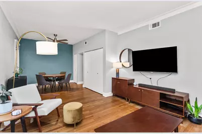 805 W Belle Plaine Avenue #103, Chicago, IL 60613 - Photo 5
