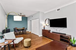 805 W Belle Plaine Ave, Chicago, IL 60613 - Photo 5