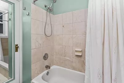 805 W Belle Plaine Avenue #103, Chicago, IL 60613 - Photo 15