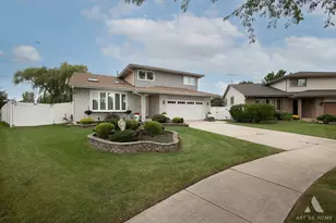 2195 W Cimarron Way, Addison, IL 60101 - Photo 1