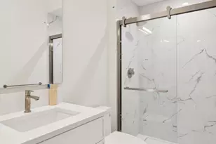2323 N Lister Ave, Chicago, IL 60614 - Photo 13
