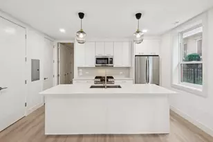 2323 N Lister Ave, Chicago, IL 60614 - Photo 19