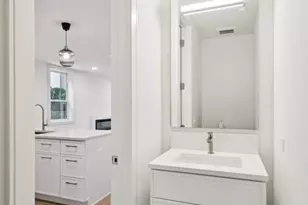 2323 N Lister Ave, Chicago, IL 60614 - Photo 23
