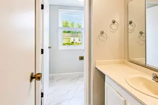 1329 Elm Dr, Schaumburg, IL 60194 - Photo 9