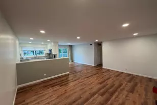 930 Dorncliff Ln, Buffalo Grove, IL 60089 - Photo 3