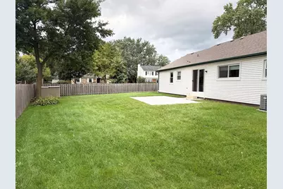 930 Dorncliff Lane, Buffalo Grove, IL 60089 - Photo 17