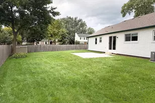 930 Dorncliff Ln, Buffalo Grove, IL 60089 - Photo 17