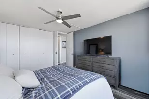 655 W Irving Park Rd, Chicago, IL 60613 - Photo 15