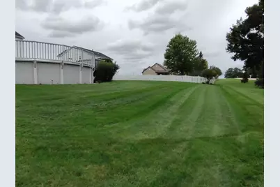 2000 Grandview Trail, Belvidere, IL 61008 - Photo 9