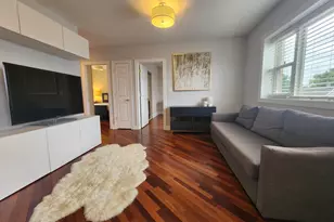3335 W Belle Plaine Ave, Chicago, IL 60618 - Photo 9