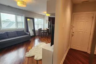 3335 W Belle Plaine Ave, Chicago, IL 60618 - Photo 11