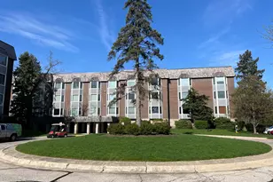 2600 Windsor Mall, Park Ridge, IL 60068 - Photo 1