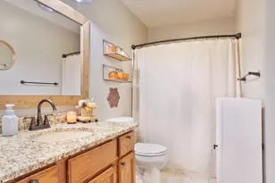 611 S Orchid Path, McHenry, IL 60050 - Photo 7