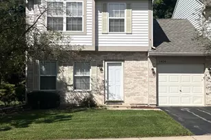 1404 W Split Oak Cir, Round Lake Beach, IL 60073 - Photo 1