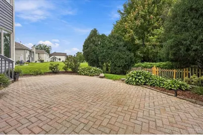 2775 Ginger Woods Drive, Aurora, IL 60502 - Photo 41