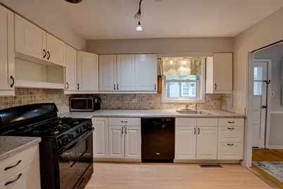 1127 Santa Rosa Avenue, Wheaton, IL 60187 - Photo 9