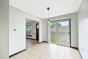 333 Colony Green Dr, Bloomingdale, IL 60108 - Photo 9