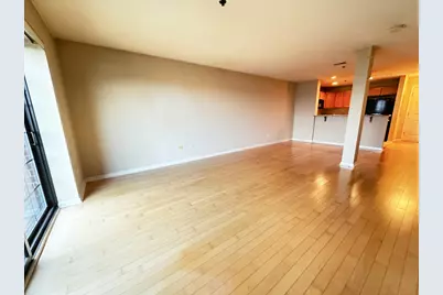 8255 Skokie Boulevard #502, Skokie, IL 60077 - Photo 5
