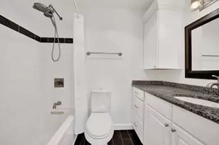 3930 N Pine Grove Ave, Chicago, IL 60613 - Photo 23