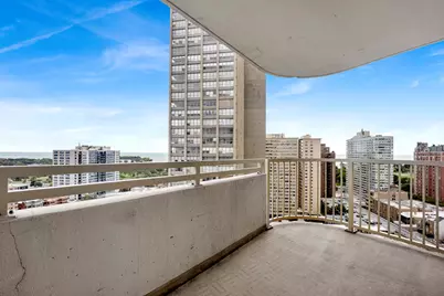 3930 N Pine Grove Avenue #2111, Chicago, IL 60613 - Photo 7