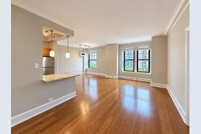 3170 N Sheridan Road #826, Chicago, IL 60657 - Photo 9