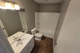 1463 Moluf St, Dekalb, IL 60115 - Photo 13