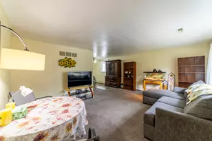 16432 Kedvale Ave, Country Club Hills, IL 60478 - Photo 5