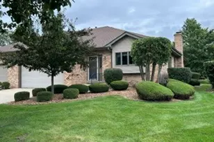 80 Fairfield Dr, New Lenox, IL 60451 - Photo 1