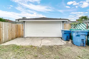 656 Freeland Ave, Calumet City, IL 60409 - Photo 33