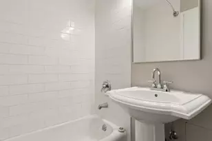 21 W Goethe St, Chicago, IL 60610 - Photo 9