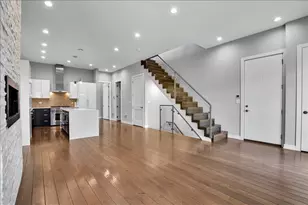 1821 W Armitage Ave, Chicago, IL 60622 - Photo 3