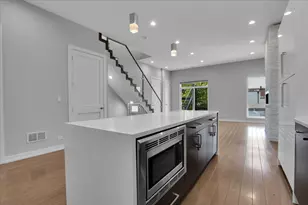 1821 W Armitage Ave, Chicago, IL 60622 - Photo 9