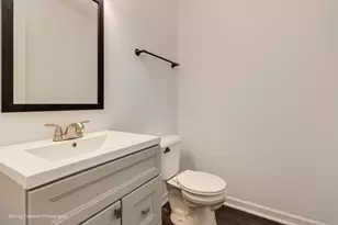 1562 Moluf St, Dekalb, IL 60115 - Photo 9