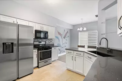 1609 Spaulding Road, Bartlett, IL 60103 - Photo 7