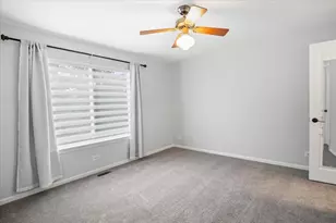 1609 Spaulding Rd, Bartlett, IL 60103 - Photo 17