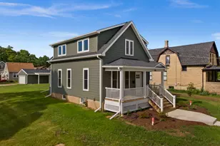790 Wing St, Elgin, IL 60123 - Photo 1