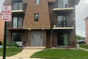 6047 Marshall Ave, Chicago Ridge, IL 60415 - Photo 1