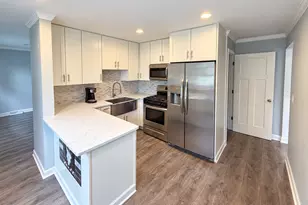 2039 Cherry Ave, Hanover Park, IL 60133 - Photo 5