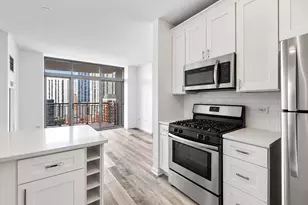 600 N Dearborn St, Chicago, IL 60654 - Photo 5