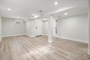 9331 S Woodlawn Ave, Chicago, IL 60619 - Photo 21